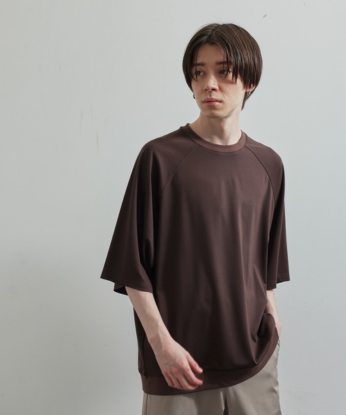 JUNRED(ジュンレッド)の「ラグランBIG Tシャツ(Tシャツ/カットソー・メンズ・ライトグレー/ブラック/ダークブラウン/ネイビー・S/M/L)」の5枚目の写真