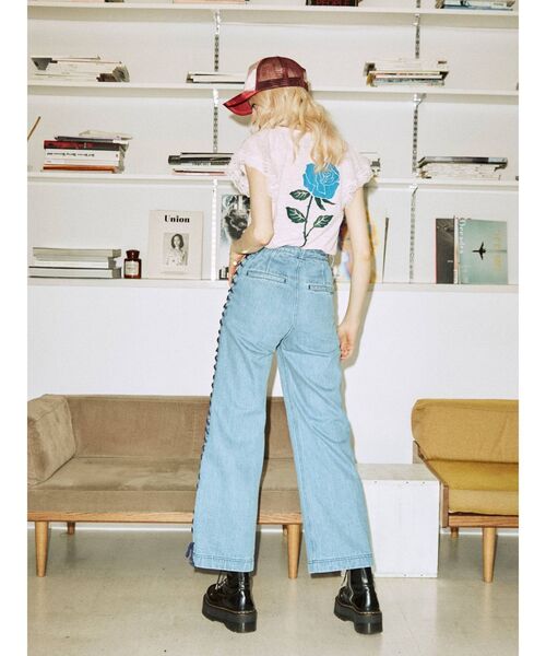 jouetie(ジュエティ)の「フロントポケットレースアップデニム(デニムパンツ・レディース・ブルー/ライトブルー/ブラック・MEDIUM/SMALL)」の16枚目の写真