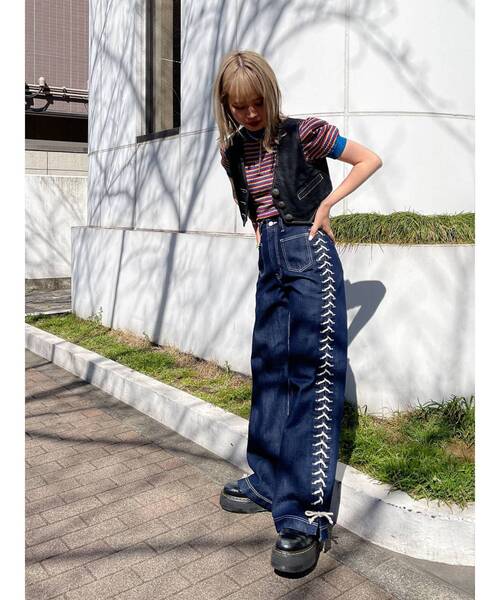 jouetie(ジュエティ)の「フロントポケットレースアップデニム(デニムパンツ・レディース・ブルー/ライトブルー/ブラック・MEDIUM/SMALL)」の19枚目の写真