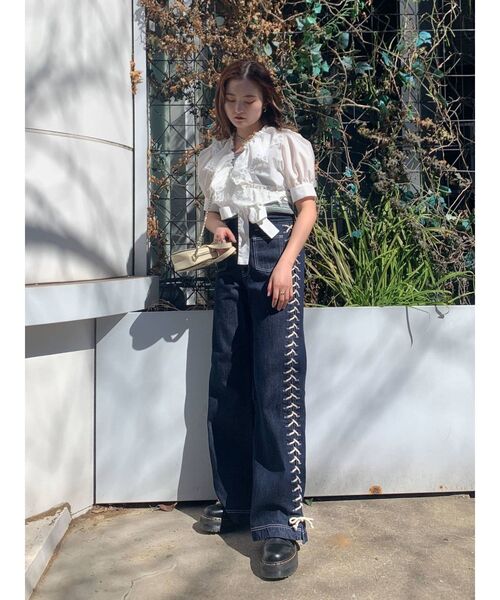 jouetie(ジュエティ)の「フロントポケットレースアップデニム(デニムパンツ・レディース・ブルー/ライトブルー/ブラック・MEDIUM/SMALL)」の21枚目の写真