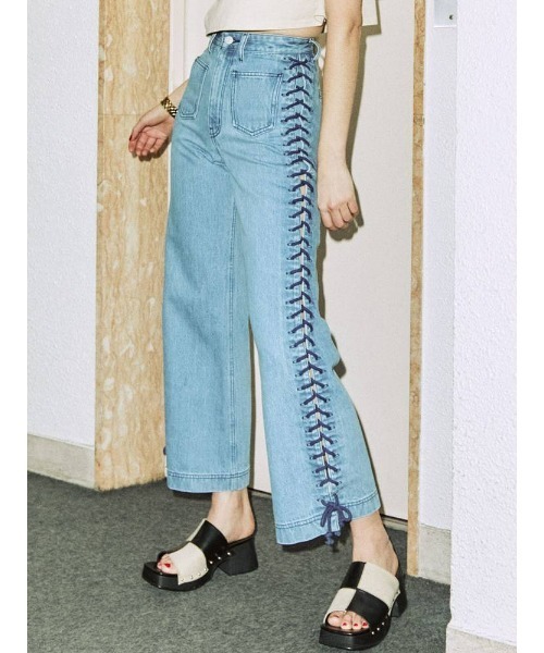 jouetie(ジュエティ)の「フロントポケットレースアップデニム(デニムパンツ・レディース・ブルー/ライトブルー/ブラック・MEDIUM/SMALL)」の2枚目の写真