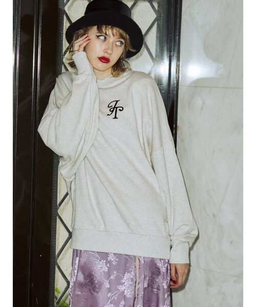 jouetie（ジュエティ）の「フラワーロゴルーズプルオーバー（スウェット・レディース・ブラック/グレー/ブルー・MEDIUM）」の3枚目の写真