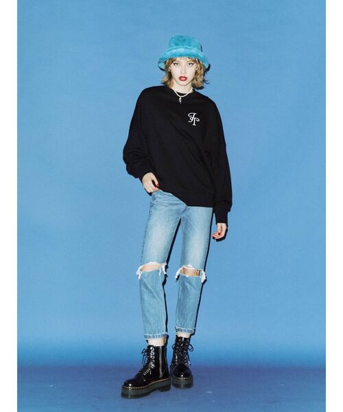 jouetie（ジュエティ）の「フラワーロゴルーズプルオーバー（スウェット・レディース・ブラック/グレー/ブルー・MEDIUM）」の9枚目の写真