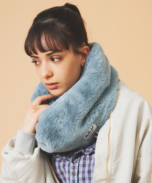 MILKFED.（ミルクフェド）の「LOGO FUR SNOOD（ネックウォーマー/スヌード・レディース・ライトブルー/ベージュ/チャコール・ONE SIZE）」の4枚目の写真