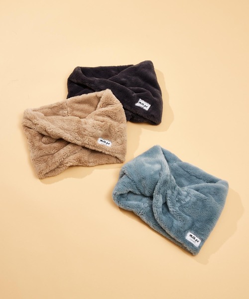MILKFED.（ミルクフェド）の「LOGO FUR SNOOD（ネックウォーマー/スヌード・レディース・ライトブルー/ベージュ/チャコール・ONE SIZE）」の14枚目の写真