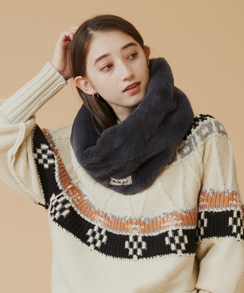 MILKFED.（ミルクフェド）の「LOGO FUR SNOOD（ネックウォーマー/スヌード・レディース・ライトブルー/ベージュ/チャコール・ONE SIZE）」の16枚目の写真
