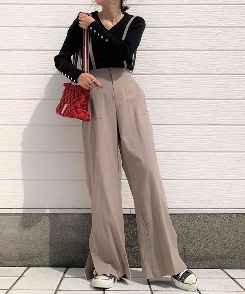 Q(キュー)の「サスペワイドパンツ(その他パンツ・レディース・グレイッシュベージュ/ブラック・MEDIUM)」の2枚目の写真