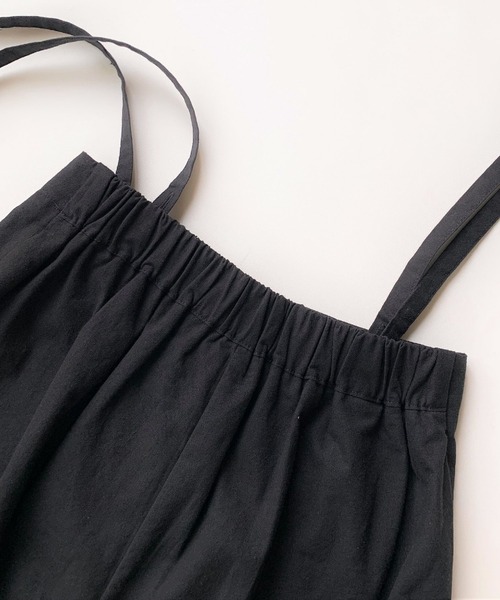 Q(キュー)の「サスペワイドパンツ(その他パンツ・レディース・グレイッシュベージュ/ブラック・MEDIUM)」の7枚目の写真