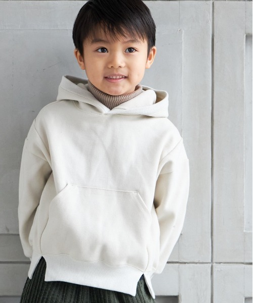 MAKE YOUR DAY(メイクユアデイ)の「ドロップショルダーポンチフーディ■80~140cm(スウェット・キッズ・ベージュ/カーキ/ブラック・140/130/80/120/110/100/90)」の3枚目の写真