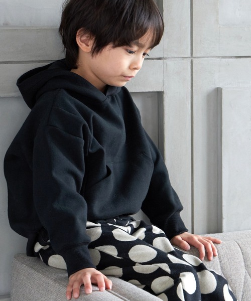 MAKE YOUR DAY(メイクユアデイ)の「ドロップショルダーポンチフーディ■80~140cm(スウェット・キッズ・ベージュ/カーキ/ブラック・140/130/80/120/110/100/90)」の2枚目の写真