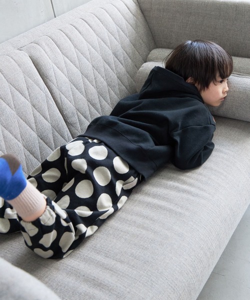 MAKE YOUR DAY(メイクユアデイ)の「ドロップショルダーポンチフーディ■80~140cm(スウェット・キッズ・ベージュ/カーキ/ブラック・140/130/80/120/110/100/90)」の6枚目の写真