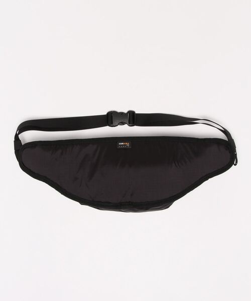 MAKAVELIC(マキャベリック)の「《MAKAVELIC》RICO SUPER LIGHT WAIST BAG(ボディバッグ/ウエストポーチ・レディース・ネイビー/ブラック/ベージュ・FREE)」の5枚目の写真