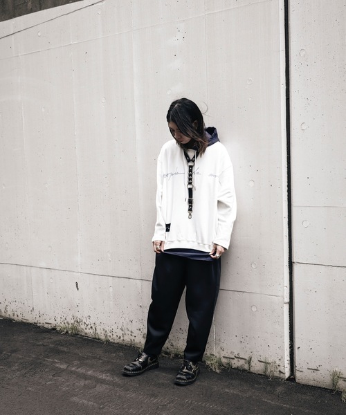 AFYF（エーエフワイエフ）の「SHARE ROOMS DORMAN SWEAT MAISON/シェアルーム ドルマン オーバーサイズ スウェット トレーナー（スウェット・レディース・オフホワイト/モカ/ブルー系その他/キナリ・FREE）」の5枚目の写真