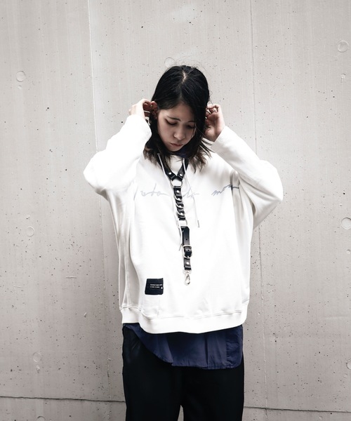 AFYF（エーエフワイエフ）の「SHARE ROOMS DORMAN SWEAT MAISON/シェアルーム ドルマン オーバーサイズ スウェット トレーナー（スウェット・レディース・オフホワイト/モカ/ブルー系その他/キナリ・FREE）」の11枚目の写真