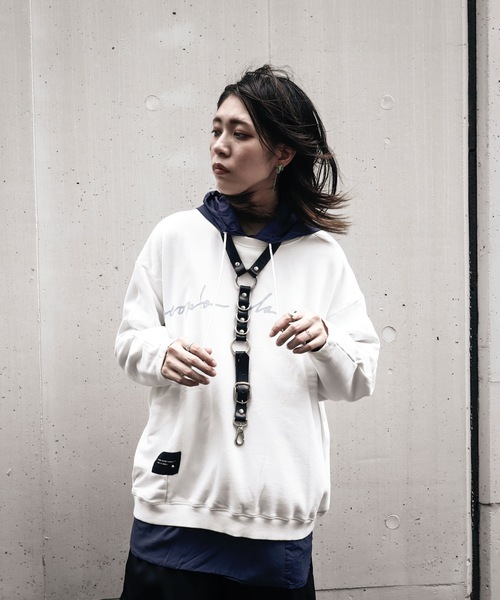 AFYF（エーエフワイエフ）の「SHARE ROOMS DORMAN SWEAT MAISON/シェアルーム ドルマン オーバーサイズ スウェット トレーナー（スウェット・レディース・オフホワイト/モカ/ブルー系その他/キナリ・FREE）」の15枚目の写真