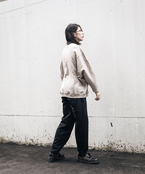 AFYF（エーエフワイエフ）の「SHARE ROOMS DORMAN SWEAT MAISON/シェアルーム ドルマン オーバーサイズ スウェット トレーナー（スウェット・レディース・オフホワイト/モカ/ブルー系その他/キナリ・FREE）」の20枚目の写真