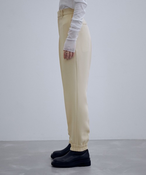 ADAM ET ROPE'（アダムエロペ）の「スリムジョガーパンツ（その他パンツ・レディース・ブラック/ピンク/クリーム・38/36）」の8枚目の写真
