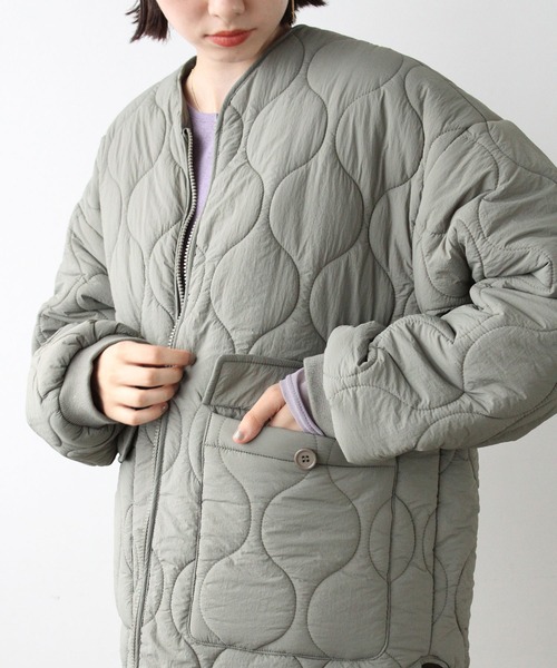 GeeRA（ジーラ）の「ラウンドヘムキルティングコート（ミリタリージャケット・レディース・ブラック/カーキ/アイボリー・MEDIUM/LARGE）」の9枚目の写真