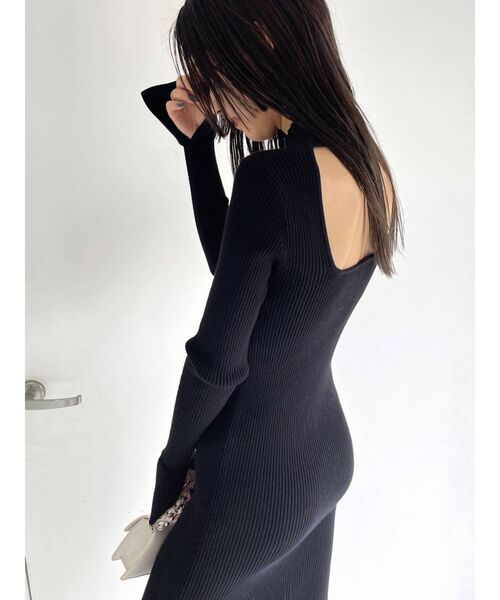 EMODA（エモダ）の「フィットフレアマキシワンピース（ワンピース・レディース・ブラック/ベージュ/ブルー・FREE）」の16枚目の写真