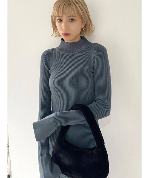 EMODA（エモダ）の「フィットフレアマキシワンピース（ワンピース・レディース・ブラック/ベージュ/ブルー・FREE）」の14枚目の写真