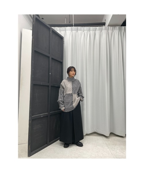 BLACK BY MOUSSY（ブラックバイマウジー）の「mellow knit tops（メロウニットトップス）（ニット/セーター・レディース・ホワイト/グレー・FREE）」の17枚目の写真