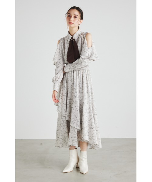 rienda(リエンダ)の「オープンショルダーフリルボウタイワンピース(ワンピース・レディース・ブラック系その他/ブルー/ベージュ系その他/ブラウン・SMALL/MEDIUM)」の15枚目の写真