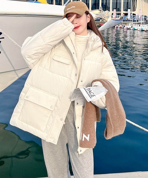 gossip!ロサンゼルス(ゴシップロサンゼルス)の「ダウンフードブルゾン(ダウンジャケット/コート・レディース・ブラック/アイボリー・FREE)」の10枚目の写真