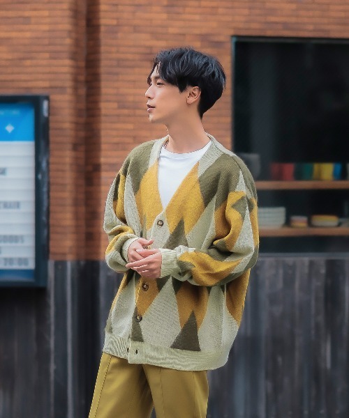 improves（インプローブス）の「【improves】アーガイルライク 幾何学模様 モヘアタッチ カーディガン（カーディガン/ボレロ・メンズ・グレイッシュブルー/パープル/イエロー・LARGE/MEDIUM）」の14枚目の写真