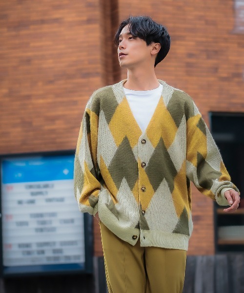 improves（インプローブス）の「【improves】アーガイルライク 幾何学模様 モヘアタッチ カーディガン（カーディガン/ボレロ・メンズ・グレイッシュブルー/パープル/イエロー・LARGE/MEDIUM）」の15枚目の写真