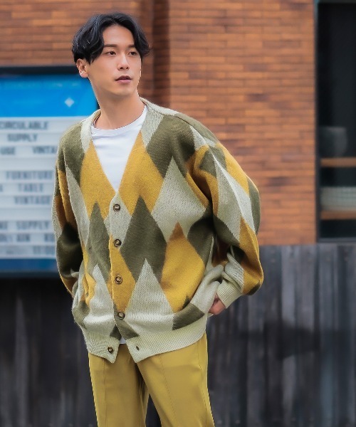 improves（インプローブス）の「【improves】アーガイルライク 幾何学模様 モヘアタッチ カーディガン（カーディガン/ボレロ・メンズ・グレイッシュブルー/パープル/イエロー・LARGE/MEDIUM）」の16枚目の写真
