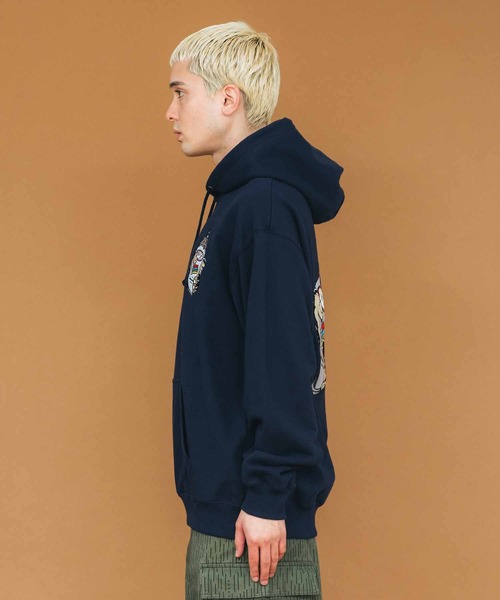 XLARGE（エクストララージ）の「SHAKE THE SPRAY HOODED SWEAT