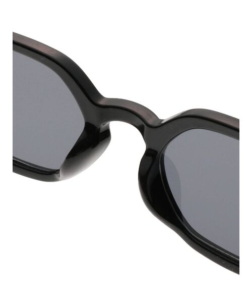 Ungrid（アングリッド）の「ワイドラウンドサングラス（サングラス・レディース・ブラック・FREE）」の4枚目の写真