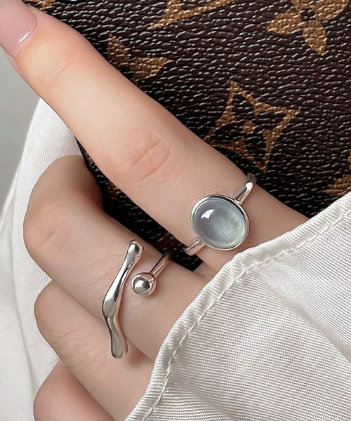 LA VORAGINE（ラ ヴォラジネ）の「デザインリング　2点セット（リング・レディース・シルバー/シルバー系1/シルバー系2・FREE）」の5枚目の写真