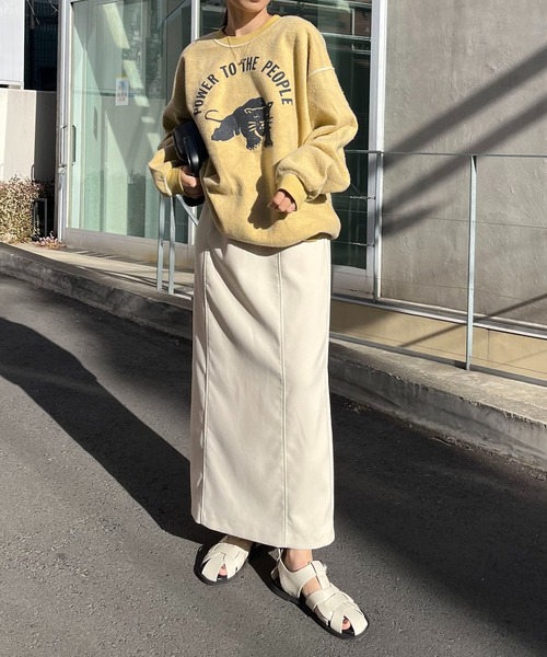 CAPRICIEUX LE'MAGE（カプリシューレマージュ）の「裏使いプリントスエット（スウェット・レディース・ブラック/マスタード/ホワイト・LARGE）」の5枚目の写真