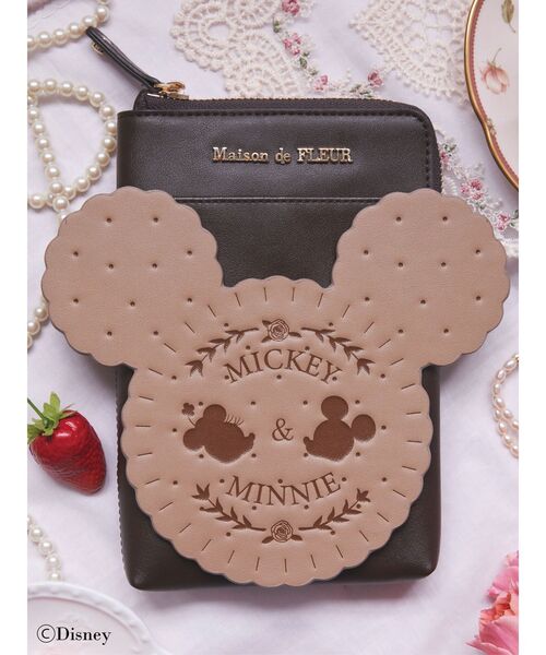 Maison de FLEUR（メゾンドフルール）の「Mickey&Minnie/スマホポシェット（スマホグッズ・レディース・ブラウン/ピンク・FREE）」の13枚目の写真
