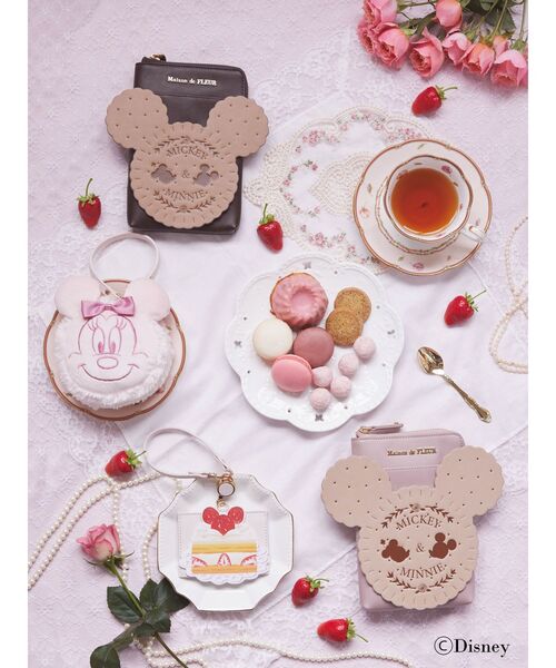Maison de FLEUR（メゾンドフルール）の「Mickey&Minnie/スマホポシェット（スマホグッズ・レディース・ブラウン/ピンク・FREE）」の14枚目の写真
