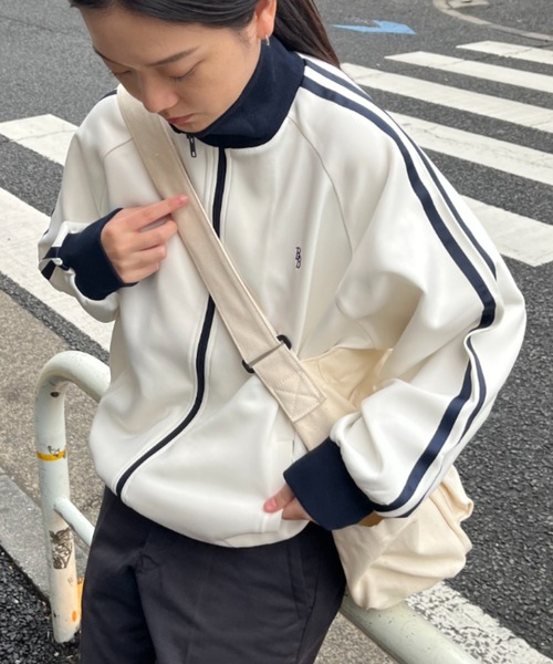 BROKEN BASE（ブロークンベース）の「ワンポイント刺繍トラックジャケット（ブルゾン・メンズ・ネイビー/アイボリー/オリーブ・MEDIUM/LARGE）」の19枚目の写真