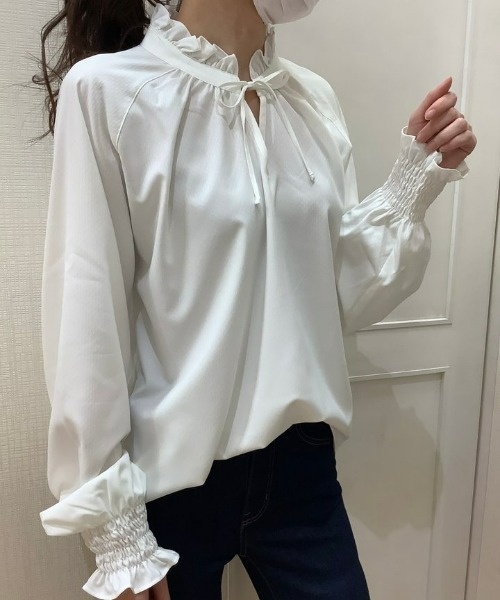 TOKYO SHIRTS(トウキョウシャツ)の「COFREX フリル衿 ラグラン袖 長袖ブラウス(ビジネスシャツ・レディース・ホワイト・M/L)」の1枚目の写真