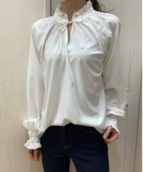 TOKYO SHIRTS(トウキョウシャツ)の「COFREX フリル衿 ラグラン袖 長袖ブラウス(ビジネスシャツ・レディース・ホワイト・M/L)」の15枚目の写真