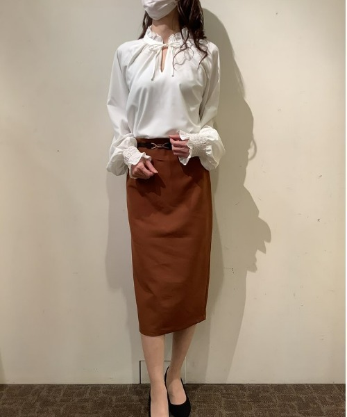 TOKYO SHIRTS(トウキョウシャツ)の「COFREX フリル衿 ラグラン袖 長袖ブラウス(ビジネスシャツ・レディース・ホワイト・M/L)」の8枚目の写真