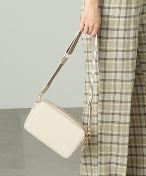 FREE'S MART（フリーズマート）の「◇Ｗジップバッグ（ショルダーバッグ・レディース・ブラック/ブラウン/ホワイト・ﾌﾘ-）」の2枚目の写真