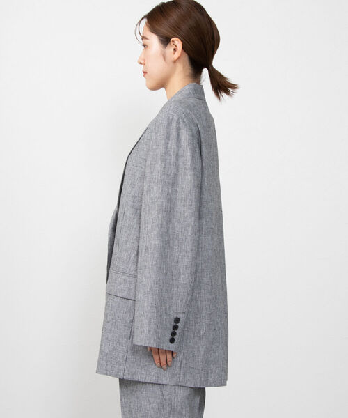 NOLLEY’S(ノーリーズ)の「五明祐子さん着用 ◇【WEB限定】POLY・LINEN マニッシュテーラージャケット(テーラードジャケット・レディース・グレー系その他4/ベージュ・FREE)」の14枚目の写真