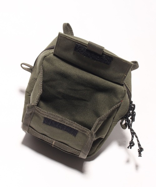 WILD THINGS（ワイルドシングス）の「【WILD THINGS/ワイルドシングス】ワンポイントロゴ ミニショルダーバッグ/ポーチ（ショルダーバッグ・メンズ・ブラック/オリーブ/ベージュ/グレー・FREE）」の7枚目の写真