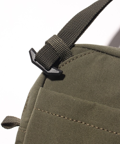 WILD THINGS（ワイルドシングス）の「【WILD THINGS/ワイルドシングス】ワンポイントロゴ ミニショルダーバッグ/ポーチ（ショルダーバッグ・メンズ・ブラック/オリーブ/ベージュ/グレー・FREE）」の5枚目の写真