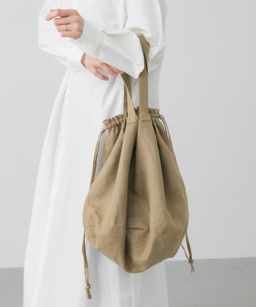 かぐれ（カグレ）の「リネンキンチャクバッグ（ショルダーバッグ・レディース・ベージュ/ブラック/ベージュ系その他・FREE）」の2枚目の写真