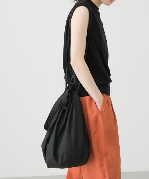 かぐれ（カグレ）の「リネンキンチャクバッグ（ショルダーバッグ・レディース・ベージュ/ブラック/ベージュ系その他・FREE）」の16枚目の写真