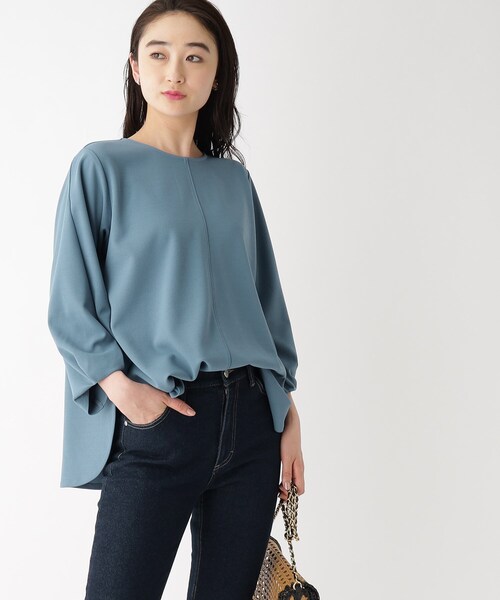 OPAQUE.CLIP(オペークドットクリップ)の「◆ツイストデザインスリーブカットソー(Tシャツ/カットソー・レディース・ブラック/ブルー/オフホワイト/ライトベージュ・40/42/38)」の5枚目の写真