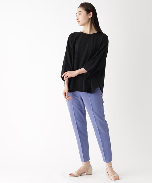 OPAQUE.CLIP(オペークドットクリップ)の「◆ツイストデザインスリーブカットソー(Tシャツ/カットソー・レディース・ブラック/ブルー/オフホワイト/ライトベージュ・40/42/38)」の7枚目の写真