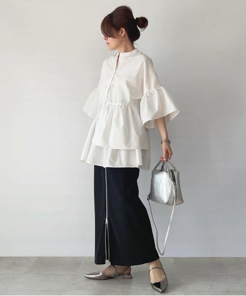 each（イーチ）の「ラッフルデコ・チュニック丈プルオーバーブラウス（シャツ/ブラウス・レディース・レッド/ホワイト/ブラック/キャメル/ドット/ブラック系その他・FREE）」の20枚目の写真