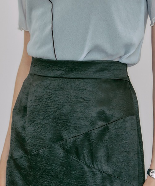 PUBLIC TOKYO（パブリックトウキョウ）の「【栃木県産】ヴィンテージリキッドサテンマーメイドスカート/ストレートシルエット（スカート・レディース・ブラック/カーキ・FREE）」の13枚目の写真